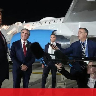 Helicóptero dos EUA despenha-se junto ao Estreito de Ormuz; pilotos bem