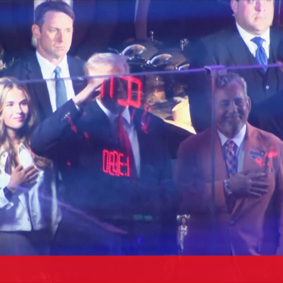 Donald Trump é assobiado no terceiro jogo da final da NBA
