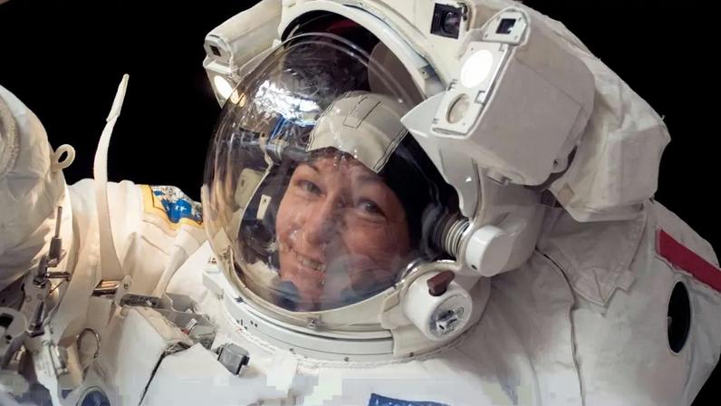 Peggy Whitson esteve no espaço mais de 500 dias