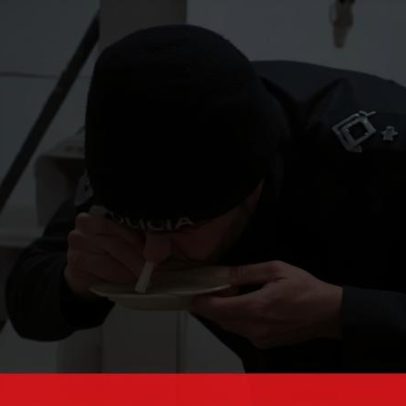 PSP fardado apanhado a inalar cocaína