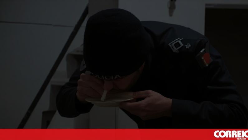 PSP fardado apanhado a inalar cocaína