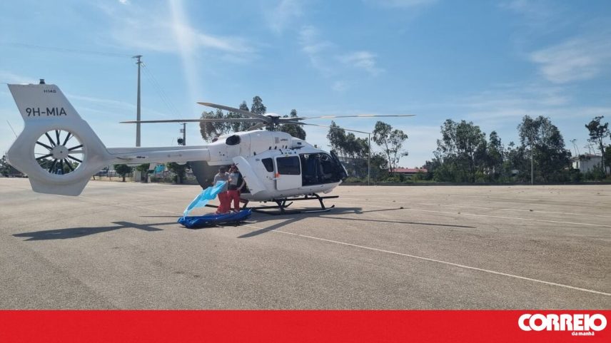Helicóptero do INEM transportou a mulher