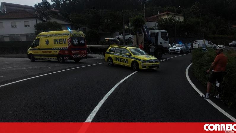 Camião abalroou uma bicicleta esta manhã em Aborim, Barcelos, provocando um ferido