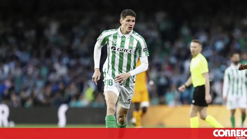 Leão reativa Altimira devido ao risco de perder Palhinha