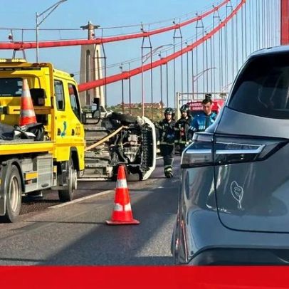 Capotamento na Ponte 25 de Abril causa atrasos no trânsito