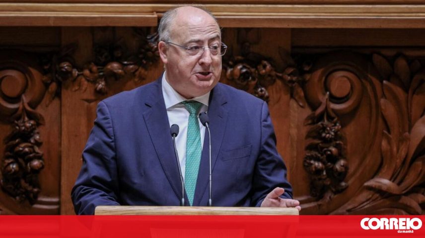 Ministro vê reforma laboral útil para escassez de mão-de-obra e salários