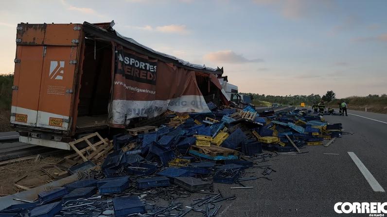Despiste de camião condiciona trânsito na A29 em Estarreja