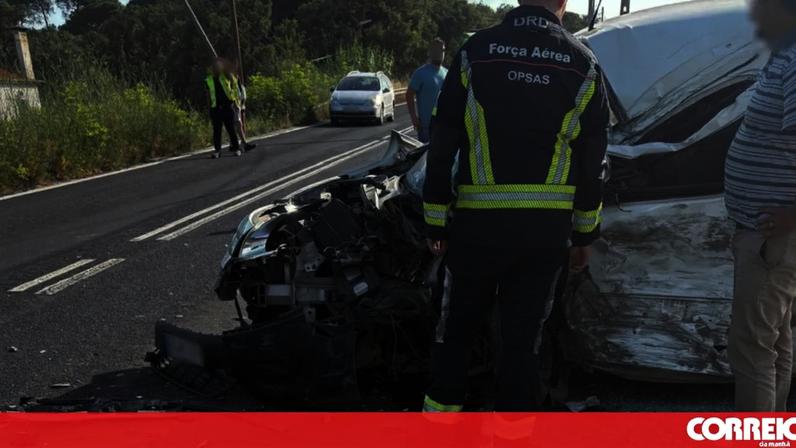 Ferido grave em colisão entre camião e carrinha em Alcochete