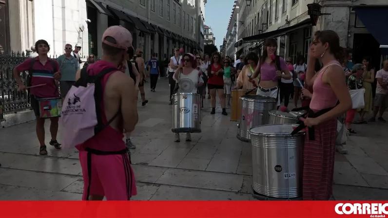 Centenas manifestam-se contra pena suspensa do agente que matou Odair Moniz