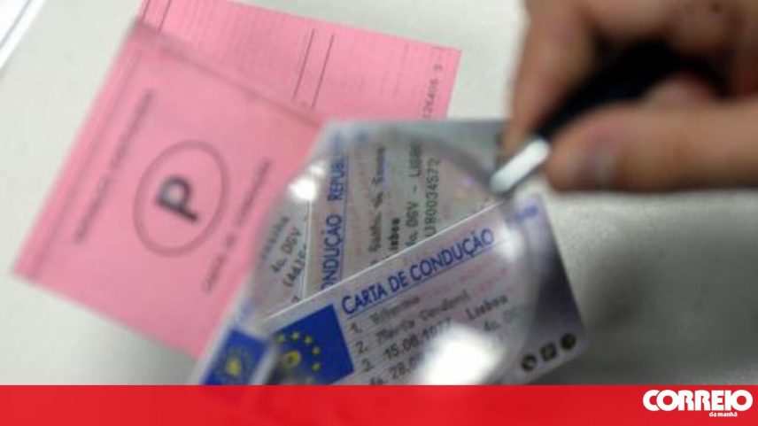 PSP de Vila Franca de Xira detém dois procurados por condução sem carta