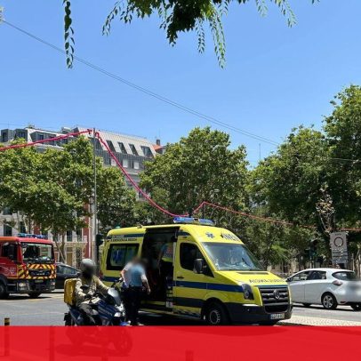 Acidente de trânsito no centro de Lisboa fere agente policial no braço