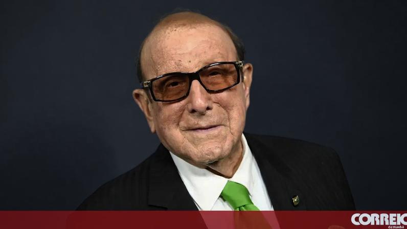 Clive Davis morreu esta segunda-feira em casa aos 94 anos