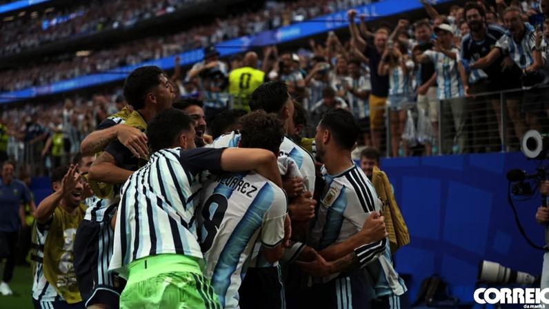 Argentina vence Áustria com 'bis' de Messi e está nos '16 avos'