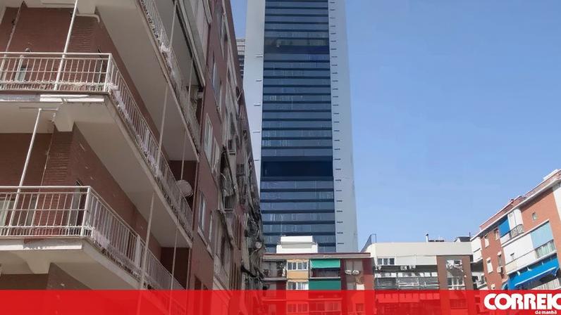 Explosão em arranha-céus de Madrid provoca evacuação do prédio