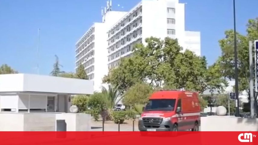Dois homens presos por agredir mulheres em casa