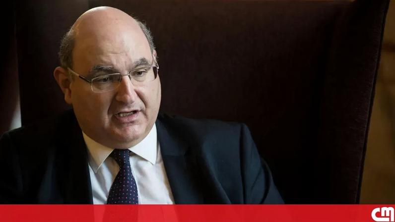 Governo autoriza o supervisor de seguros a acumular salário com pensão