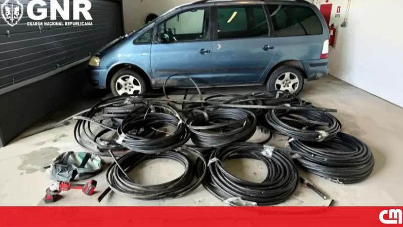 Detidos em flagrante quando furtavam cabos de cobre em postes de telecomunicações em Castelo Branco