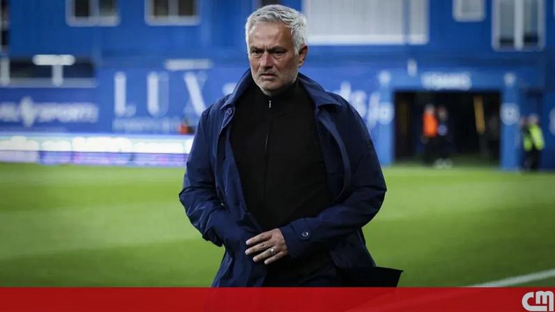 Florentino Pérez anuncia José Mourinho como treinador do Real Madrid
