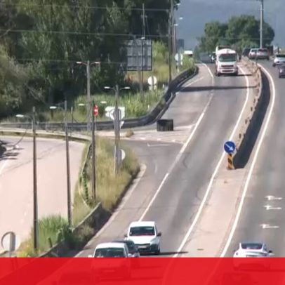 Colisão entre carro e camião no IC2 de Coimbra: uma vítima e trânsito bloqueado