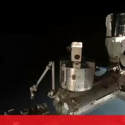 Astronautas retornam à ISS após ativação de protocolo de emergência pela NASA