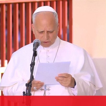 Papa Leão XIV visita centro da Cáritas em Madrid