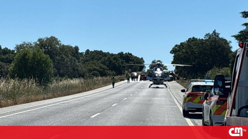 Colisão entre dois carros em Estremoz deixa um morto e dois feridos graves