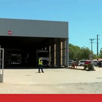 Incêndio atinge fábrica de peças automóveis em Setúbal