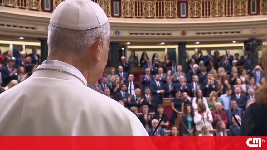 Papa Leão XIV recebe prolongada ovação de pé no parlamento espanhol