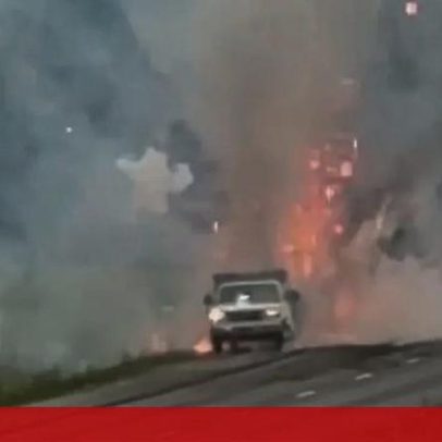 Novas imagens mostram fogo-de-artifício em estrada após incêndio em camião nos EUA
