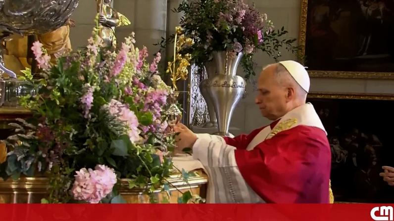 Papa Leão XIV visita Catedral da Almudena e conduz momento de oração em Madrid