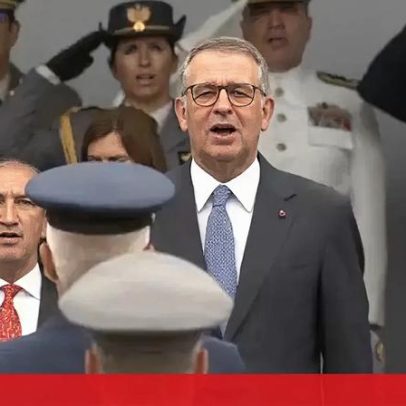 António José Seguro chega à cerimónia do Dia de Portugal e canta A Portuguesa
