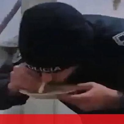 Imagens mostram agente da PSP fardado a inalar cocaína