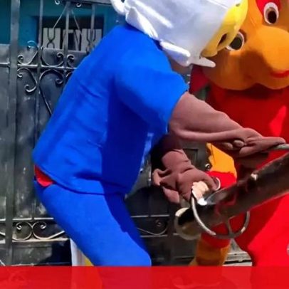 Polícias disfarçam-se de mascotes do Mundial para capturar traficante de droga