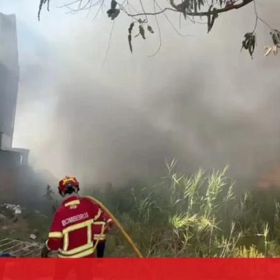 Incêndio no bairro das Galinheiras leva à retirada de moradores