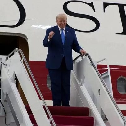 Trump apresenta novo Air Force One e garante retomar navegação no Golfo de Ormuz