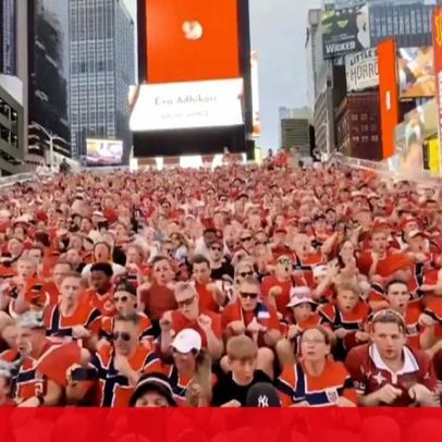 Remada viking invade Times Square antes da Noruega frente ao Senegal