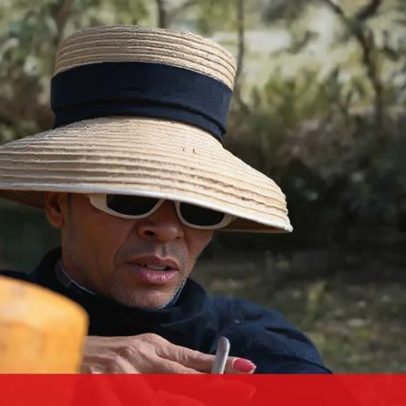 José Castelo Branco recusa chá para tomar comprimidos em 'Uma Diva na Tribo'