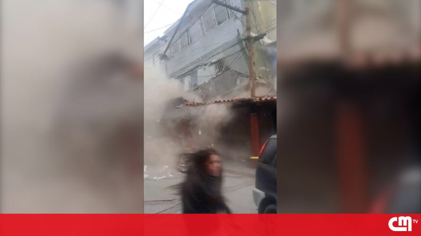 Edifício desaba e moradores fogem após sismos na Venezuela
