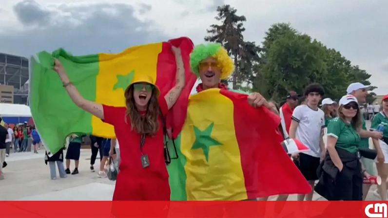 Adeptos celebram vitória do Senegal após eliminar o Iraque do Mundial