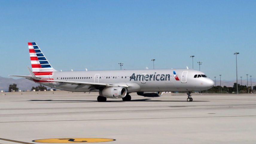 American Airlines suspende rotas de verão por subida de custos com combustíveis