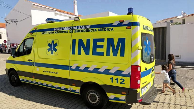 Colisão entre moto e carro deixa ferido grave em Gondomar