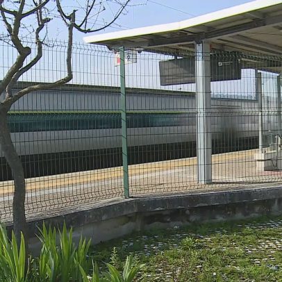 Homem morre atropelado por comboio na estação de Caxarias, Ourém
