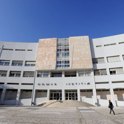 Cuidador condenado a mais de 16 anos por deixar idoso morrer e ocultar corpo