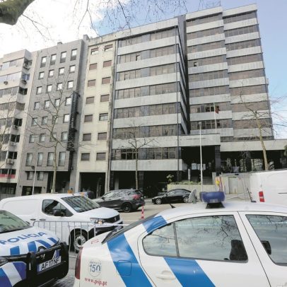 Homem detido em Gaia por agredir mãe idosa fica em prisão preventiva