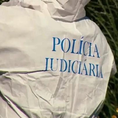 Idosa encontrada morta em casa com hematomas e sinais de desnutrição