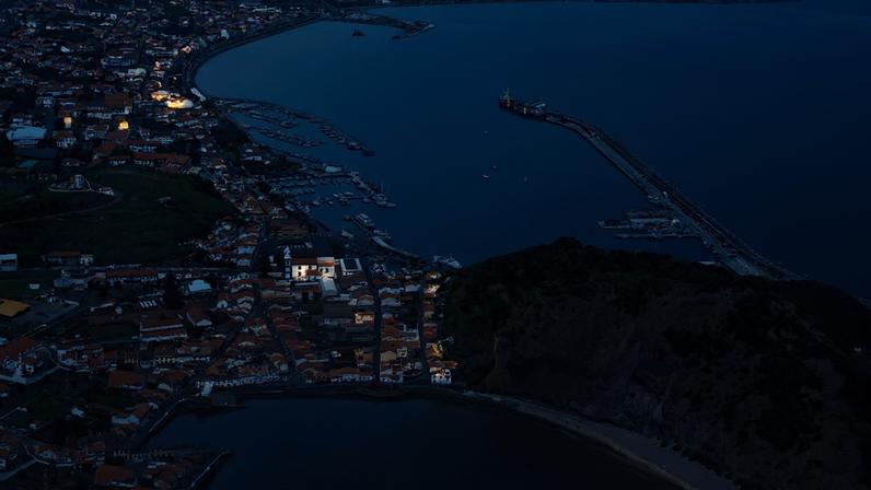 Tripulante resgatado de veleiro encalhado na ilha do Faial