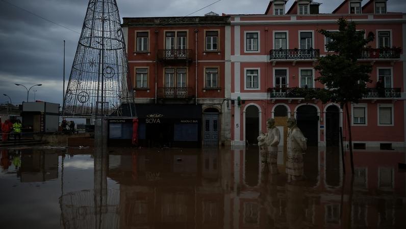 Cheias em Algés em dezembro de 2022