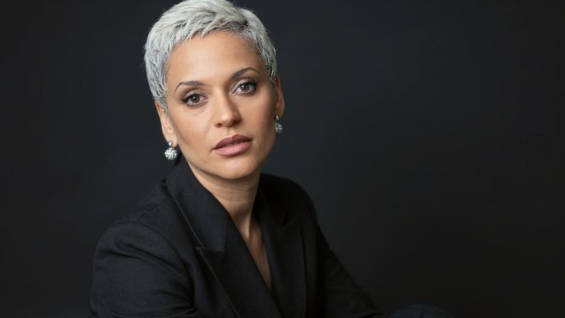 Mariza relembra drama com o filho, no aniversário, entre a vida e a morte