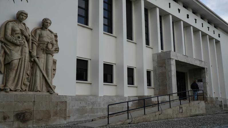 Camionista condenado por disparar 20 vezes contra arquiteto em Tomar