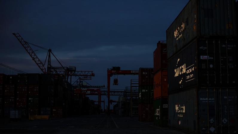 Exportações caem 1,4% e importações sobem 4,7% até abril